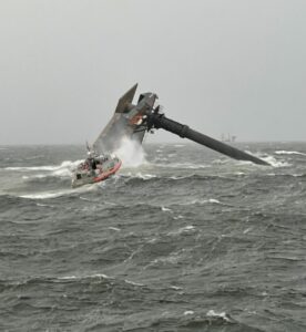 USCG advises boaters to wear lifejackets and carry flares