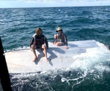 Smoke flare aids coast guard rescue in Queensland