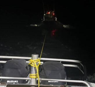 Fishermen rescued with help from flares