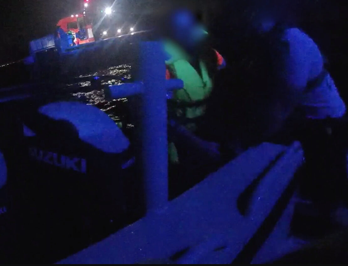 Flares fired by two men after boat sinks - Pains Wessex - Marine Signal ...